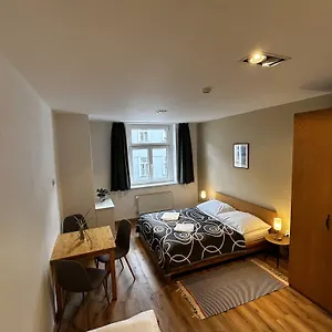 Pensión Sklep, Praga
